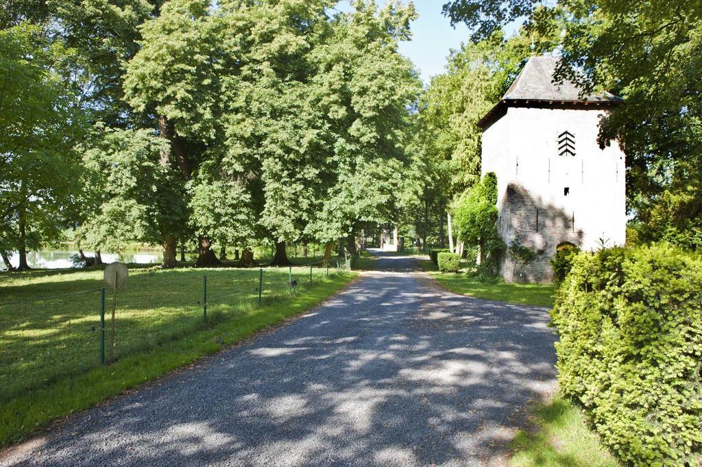 Lozerkasteel Hotel Kruishoutem Exterior photo
