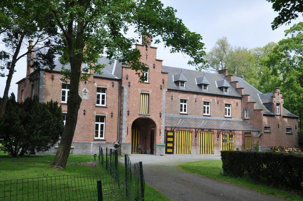 Lozerkasteel Hotel Kruishoutem Exterior photo